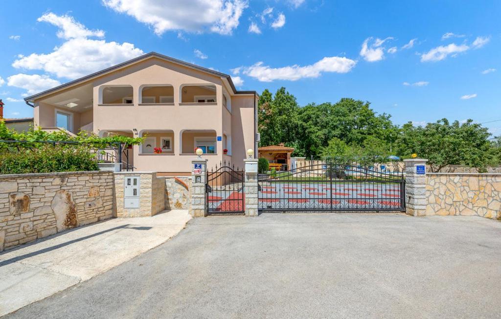 Apartman Blazevic Porec Bagian luar foto