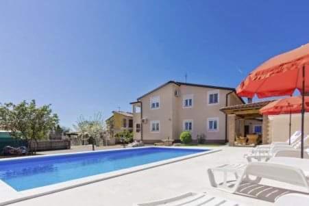 Apartman Blazevic Porec Bagian luar foto