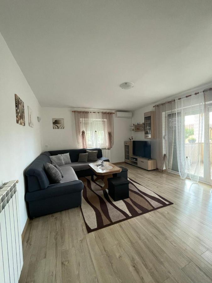 Apartman Blazevic Porec Bagian luar foto